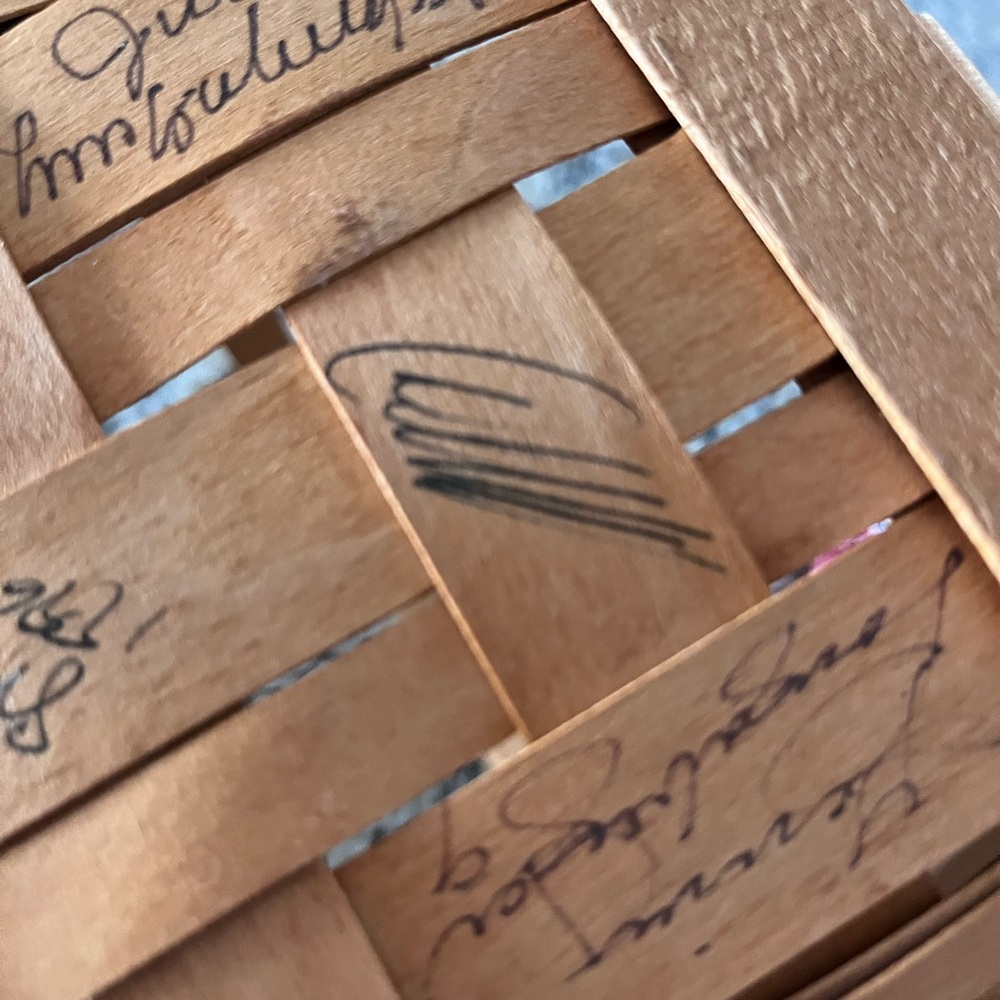 RARE! LEFT HANDED SIGNED Dave Longaberger Bee Basket 1996
